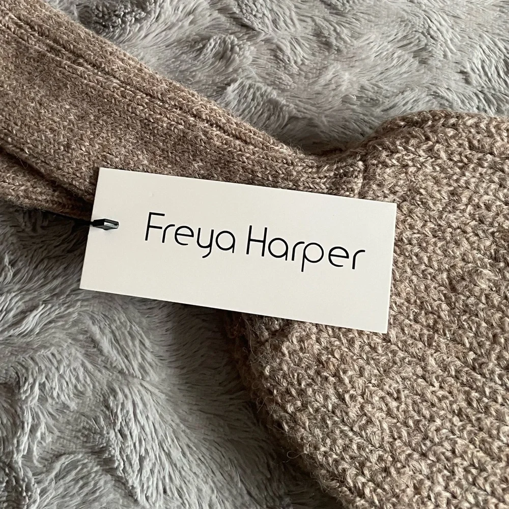 FREYA HARPER | Knit Wrap Shrug - Picture 4 of 6